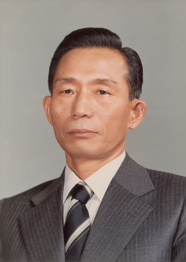 朴正熙1970年总统官方肖像,韩国第三任总统,身着正装